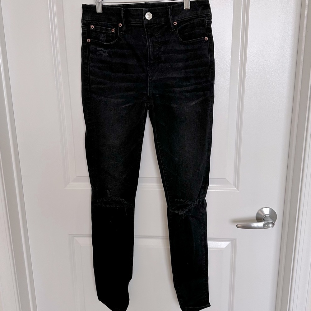 American Eagle Distressed The Luxe Jean Hi-Rise Jegging